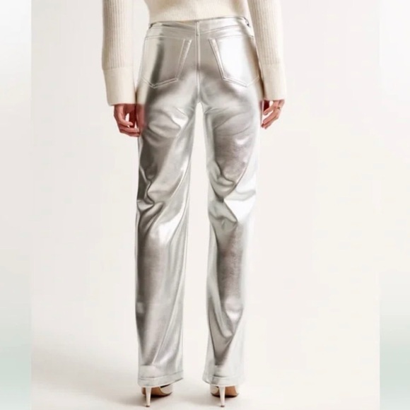 A&F Curve Love Vegan Leather 90s Straight High Rise Pants 26 2 - Picture 2 of 9